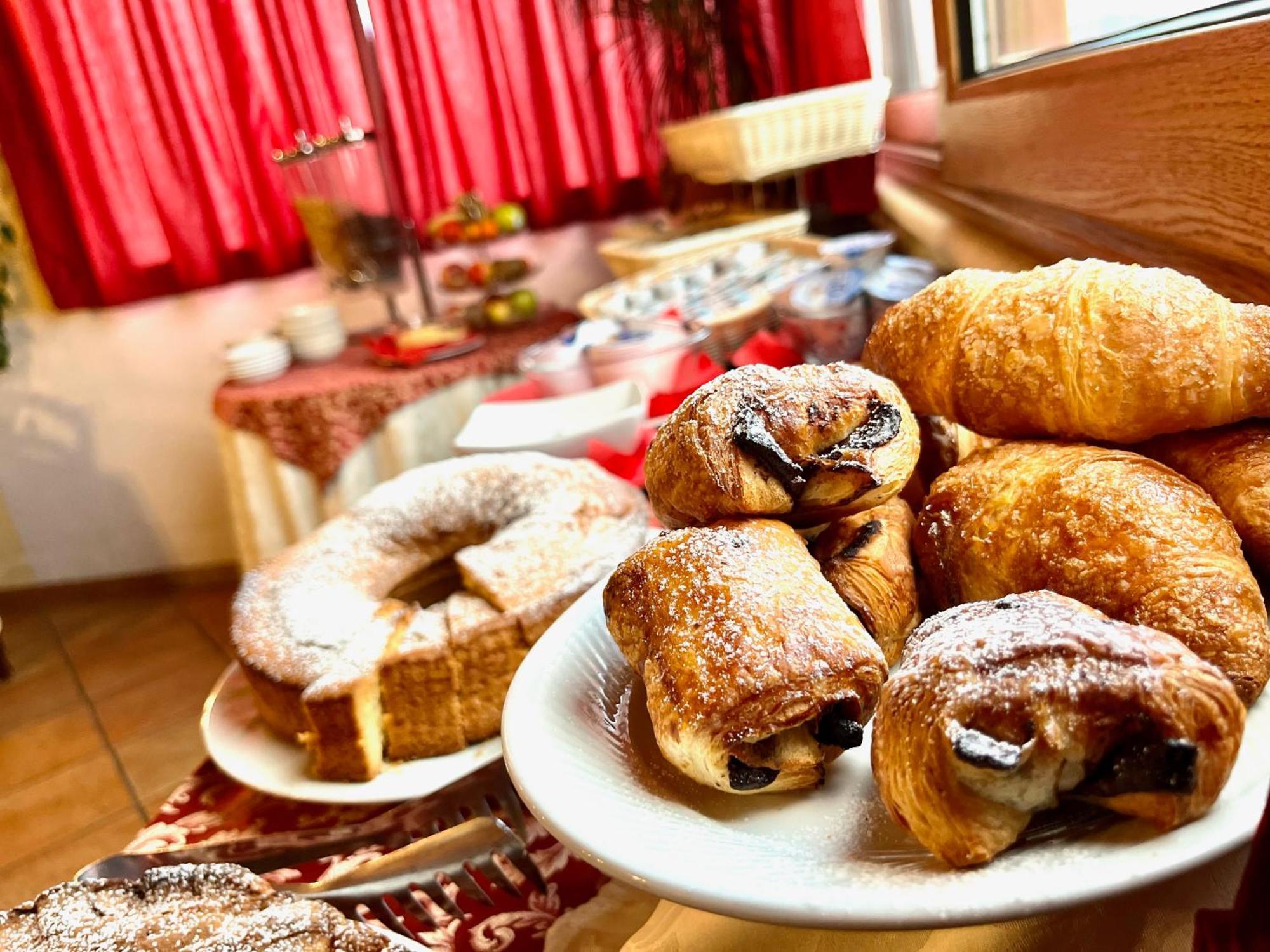 Hotel Pinguino Пескасероли Екстериор снимка
