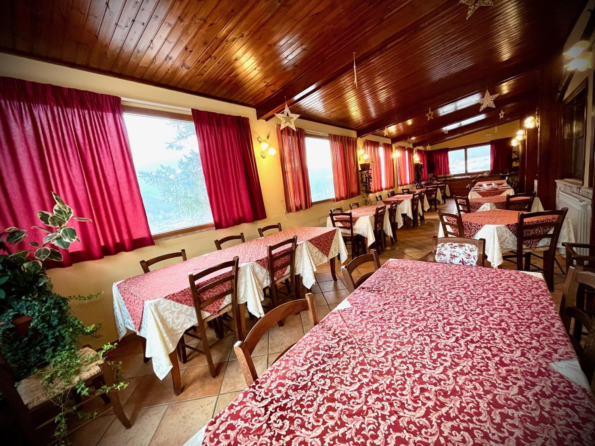 Hotel Pinguino Пескасероли Екстериор снимка