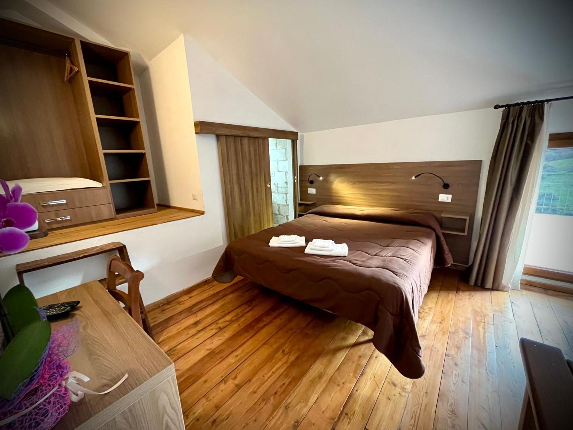 Hotel Pinguino Пескасероли Екстериор снимка