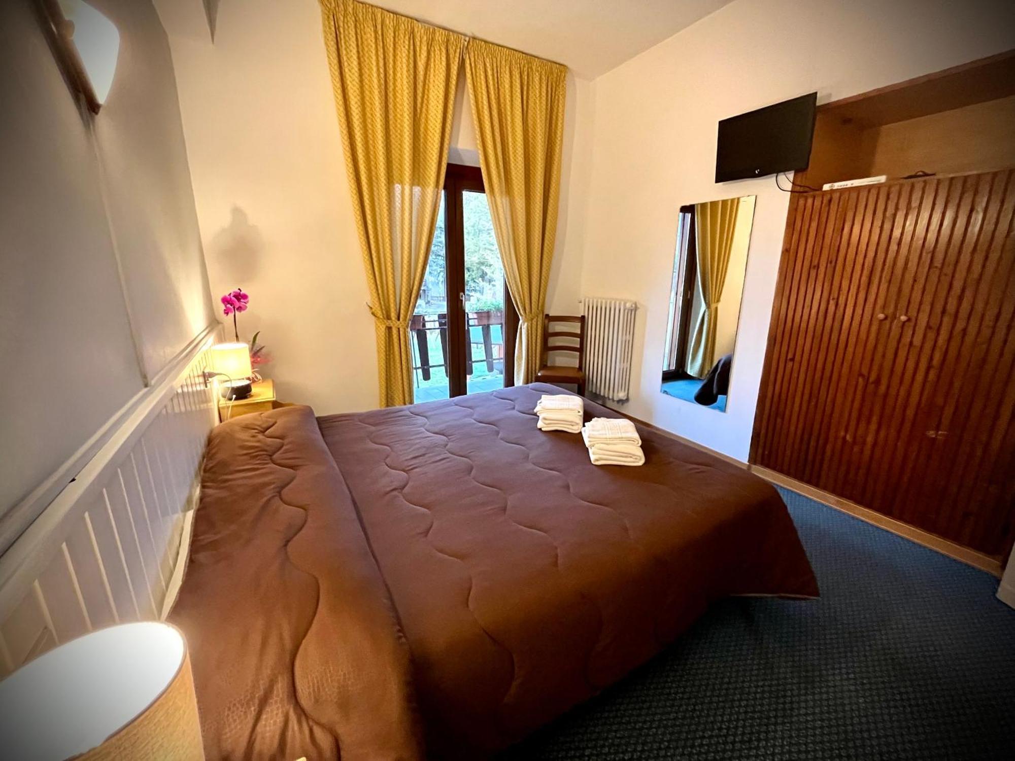 Hotel Pinguino Пескасероли Екстериор снимка