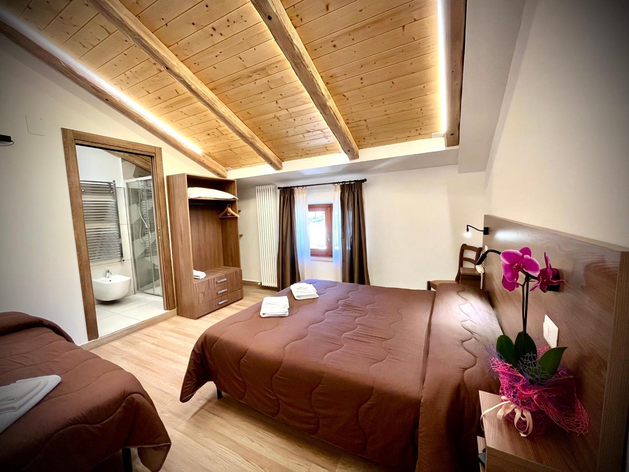 Hotel Pinguino Пескасероли Екстериор снимка