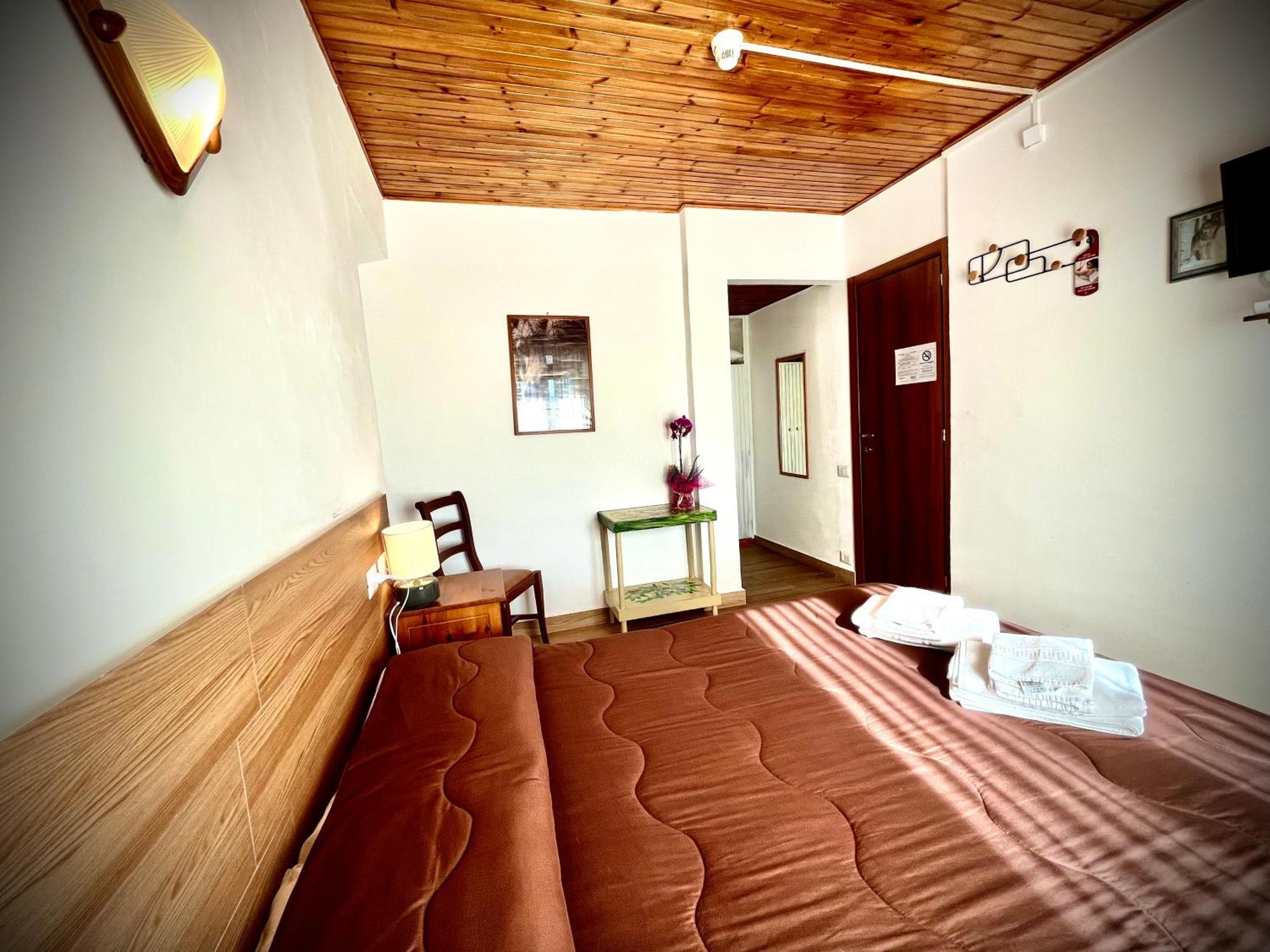 Hotel Pinguino Пескасероли Екстериор снимка