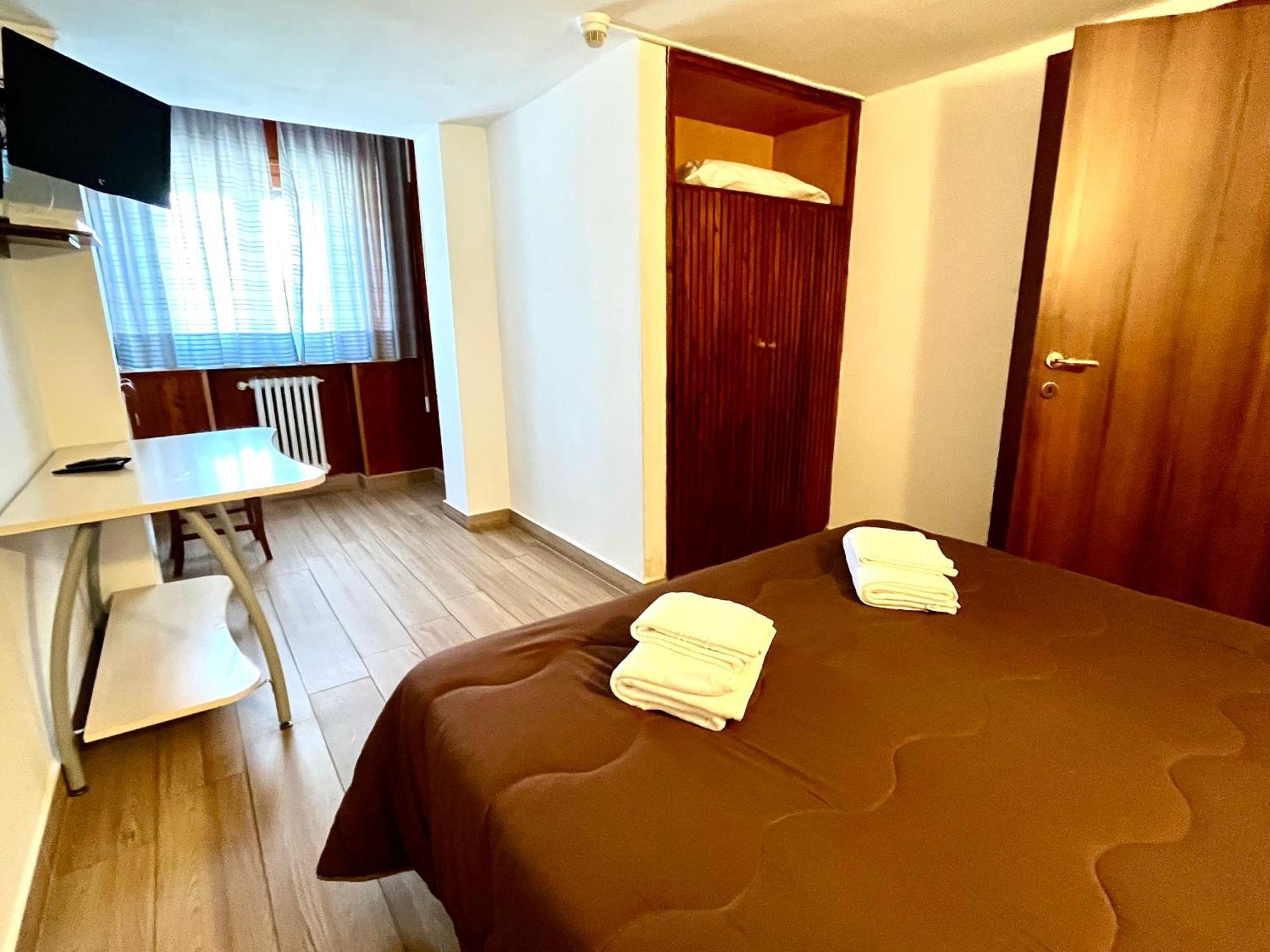 Hotel Pinguino Пескасероли Екстериор снимка