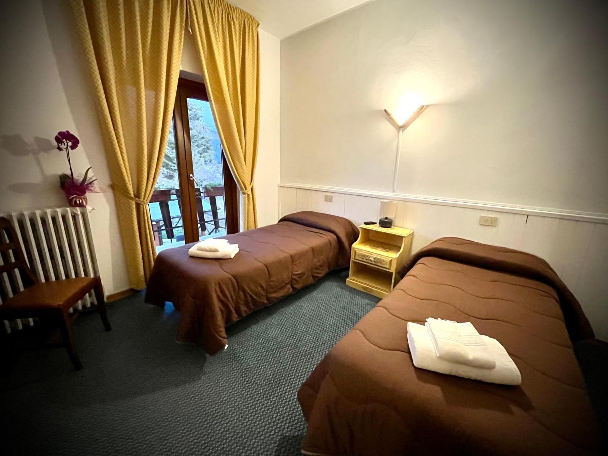 Hotel Pinguino Пескасероли Стая снимка