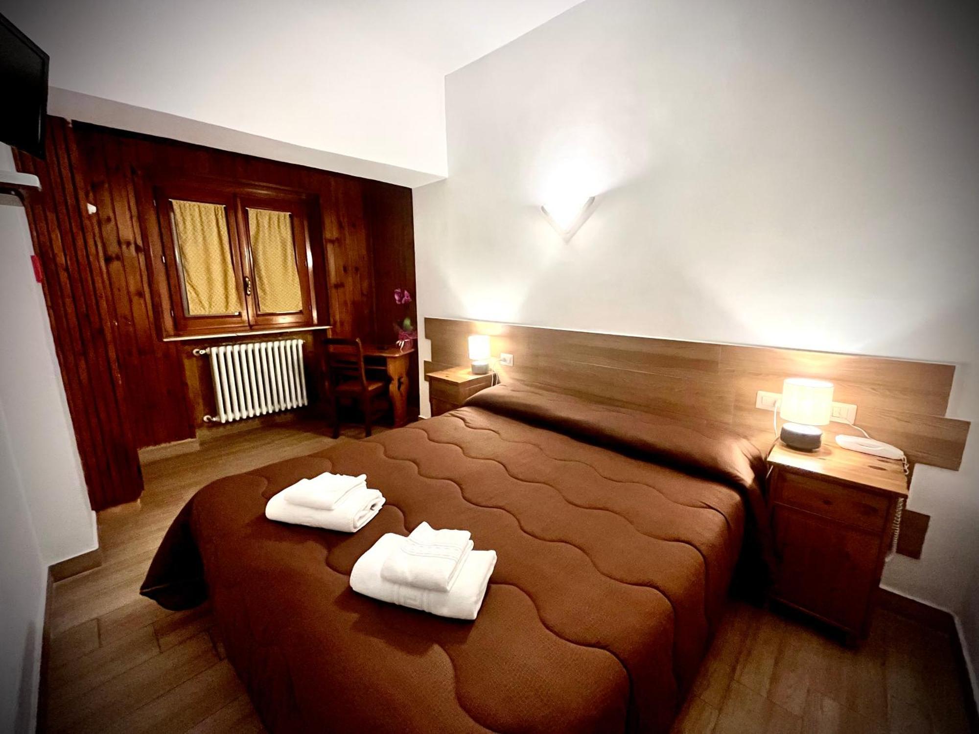 Hotel Pinguino Пескасероли Екстериор снимка