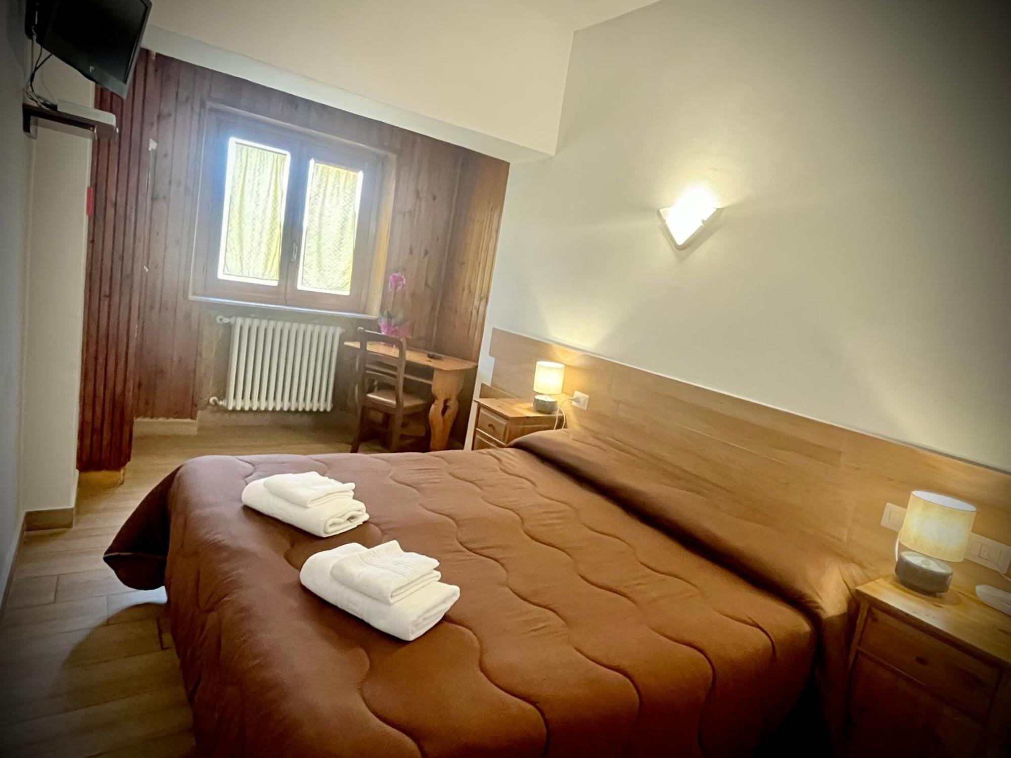 Hotel Pinguino Пескасероли Екстериор снимка