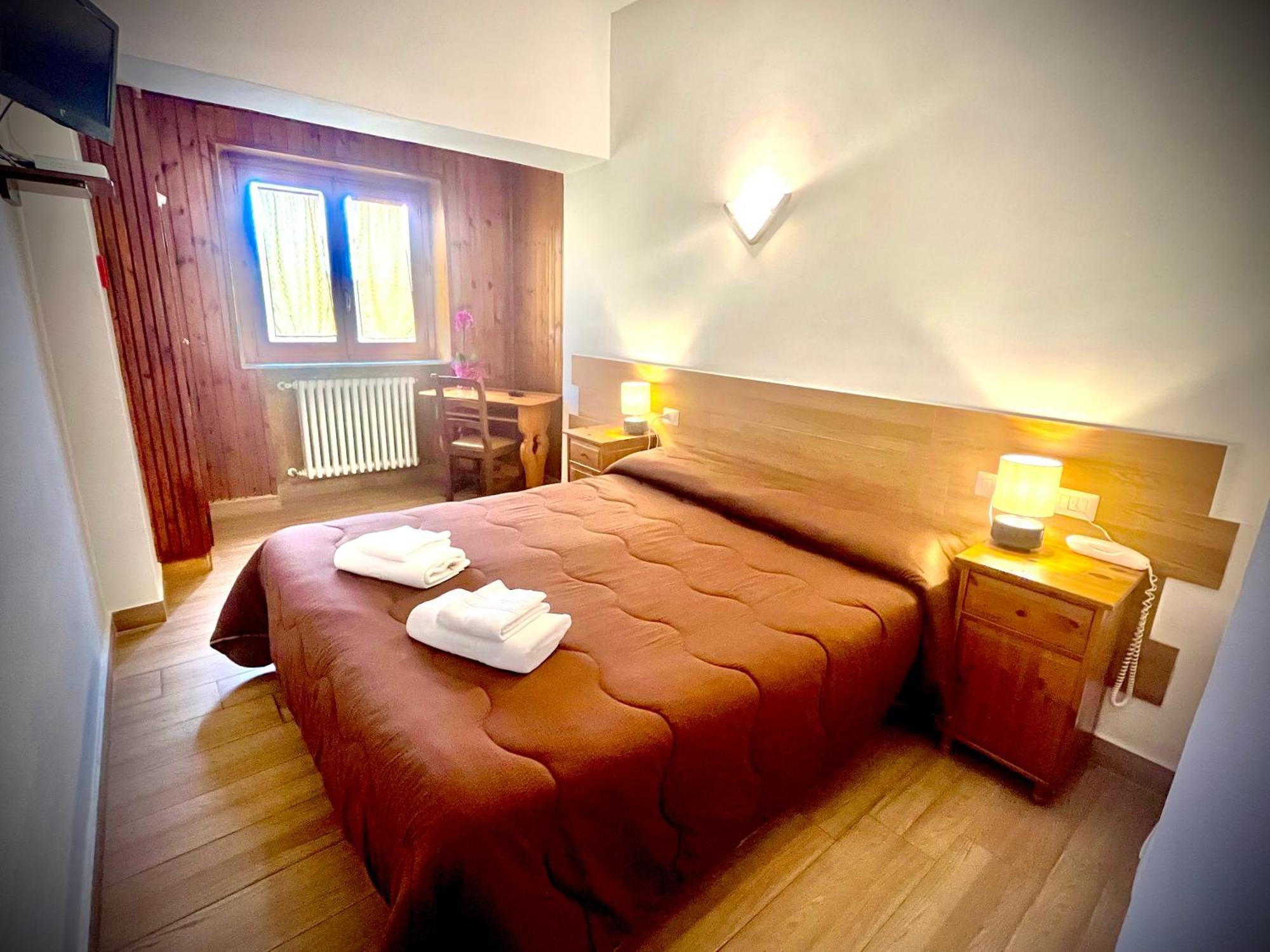 Hotel Pinguino Пескасероли Екстериор снимка