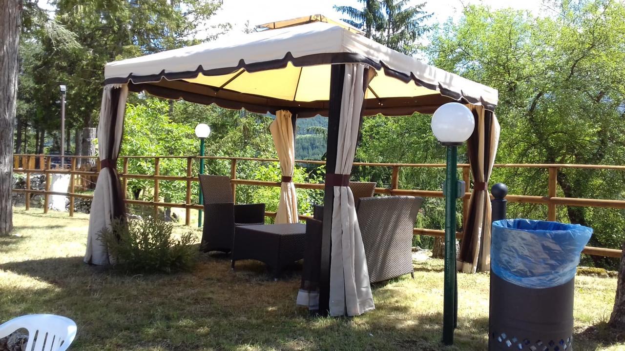 Hotel Pinguino Пескасероли Екстериор снимка